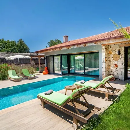 Lagerta Villa *